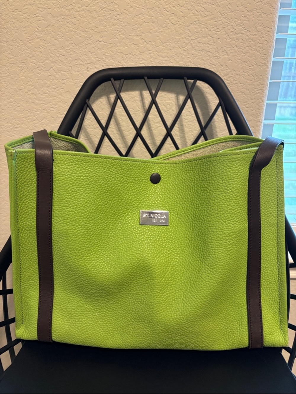 St. Nicola New York Leather Tote in Lime Green